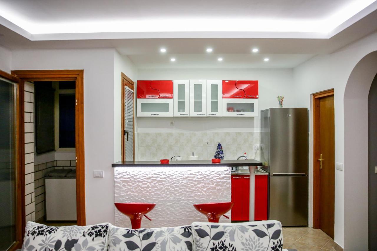 Silver Zarkovo Luaran gambar